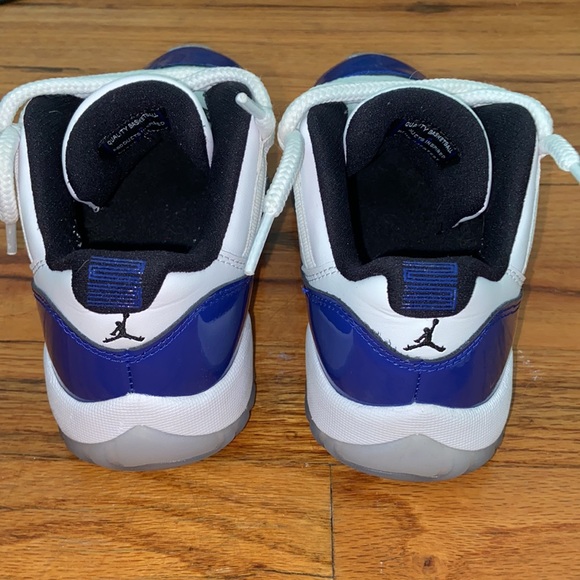 Woman’s Air Jordan 11 Retro Low “Concord Sketch” - Picture 3 of 3